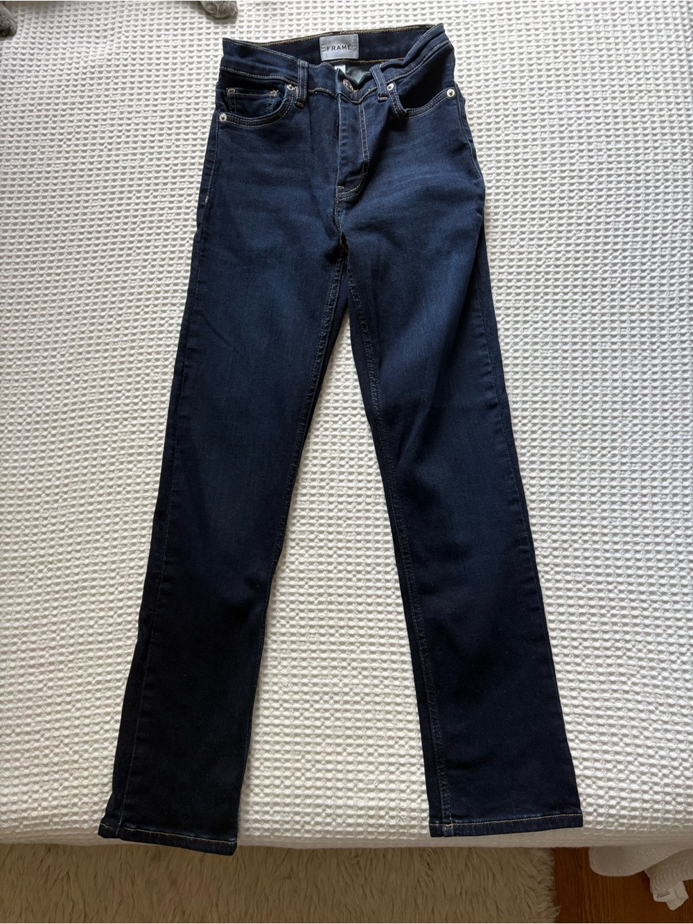 Frame Denim Le High Straight in Parkway 24 ankle